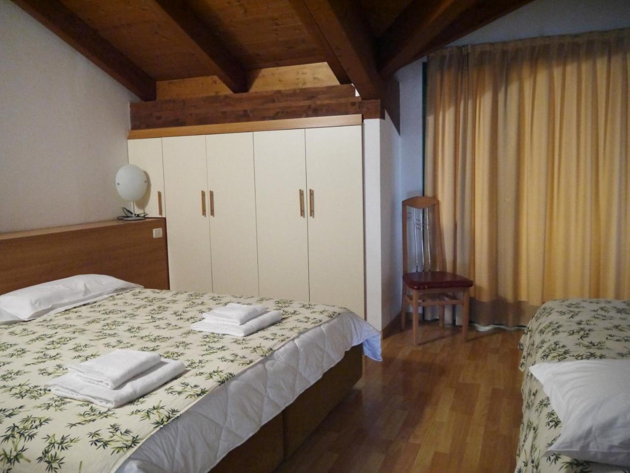Hotel Oasi มูเจีย ภายนอก รูปภาพ