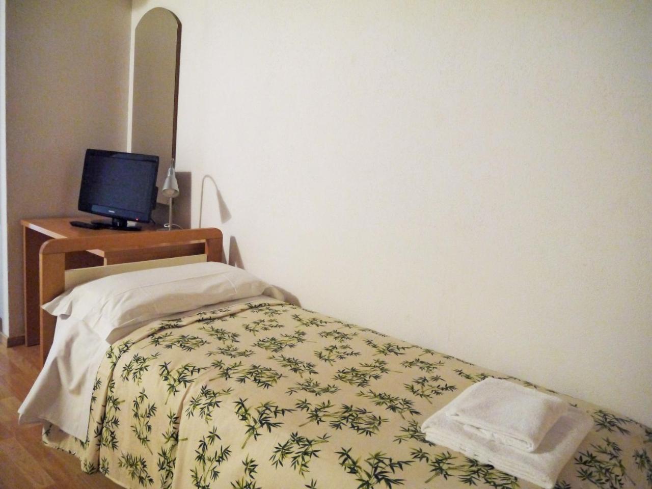 Hotel Oasi มูเจีย ภายนอก รูปภาพ