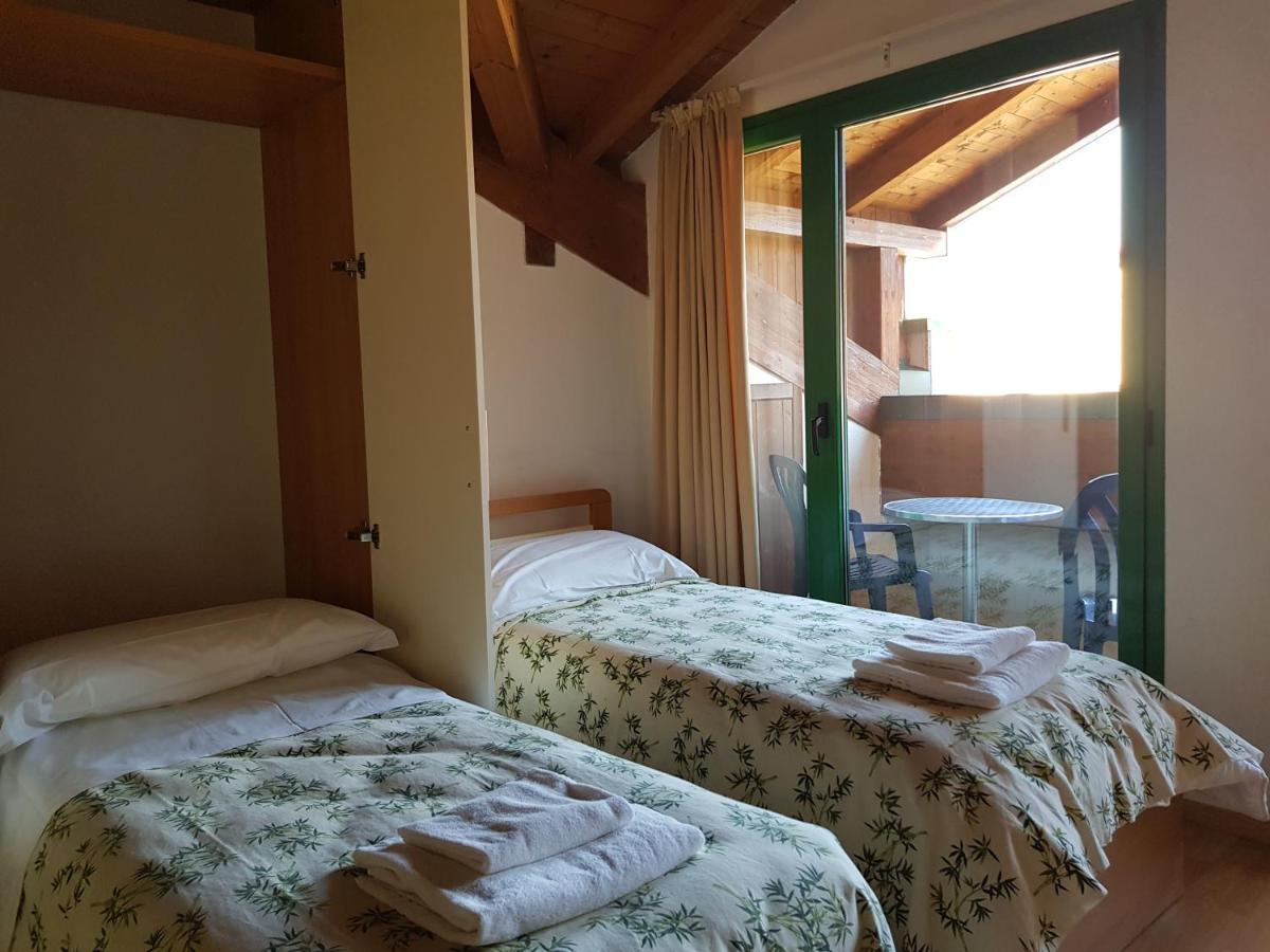 Hotel Oasi มูเจีย ภายนอก รูปภาพ